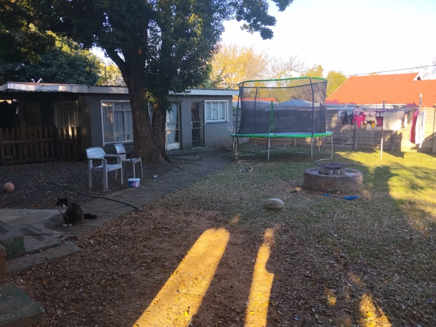 To Let 3 Bedroom Property for Rent in Geelhoutpark North West